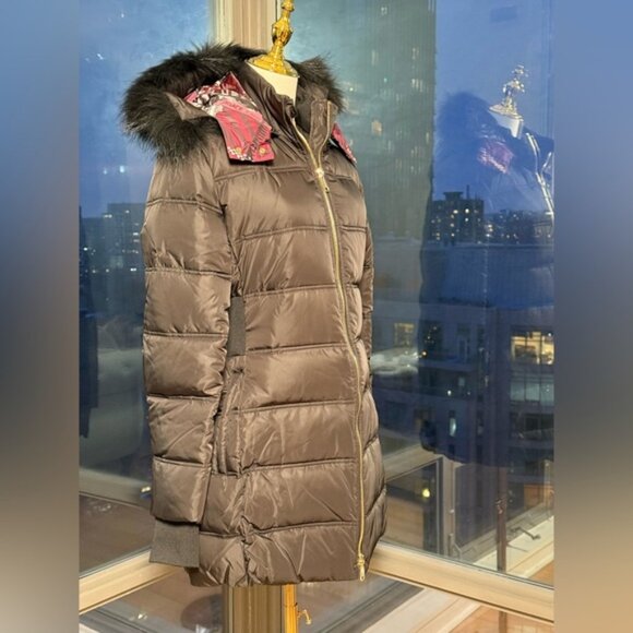 🆕 VERSACE JEANS 🧿 Black Down Filled Jacket, Fur & Scarf Print, Sz US 8 - Picture 5 of 16